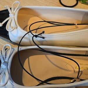 Liz claiborne memory foam shoes
